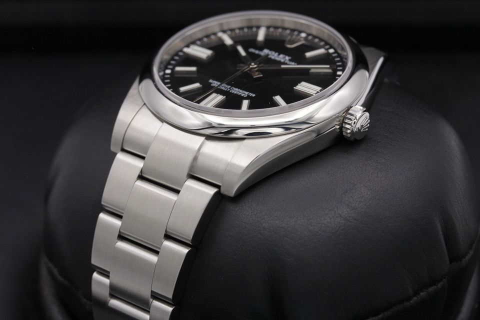 Rolex Oyster Perpetual 124300 Image 2